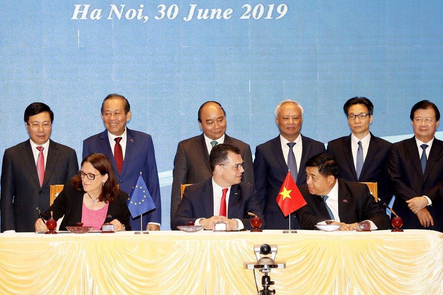 امضای پیمان تجارت آزاد اتحادیه اروپا با ویتنام