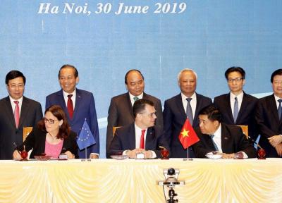 امضای پیمان تجارت آزاد اتحادیه اروپا با ویتنام